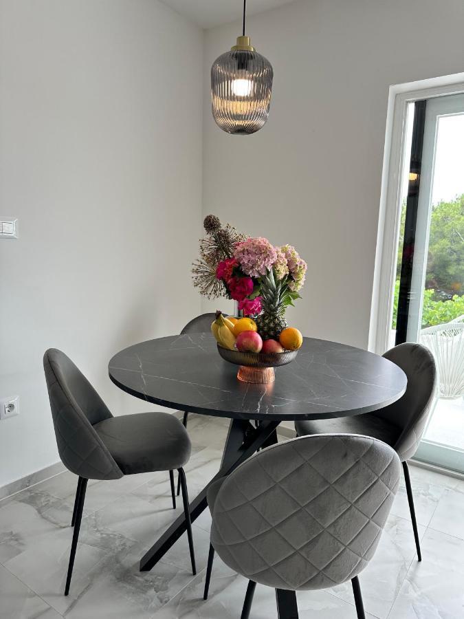 Olive View Apartment Brela Luaran gambar
