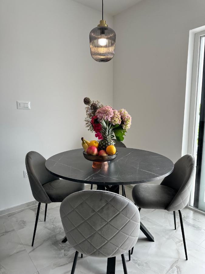 Olive View Apartment Brela Luaran gambar